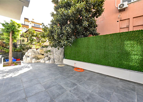 Двухкомнатная квартира с выходом в сад в центре Аланьи