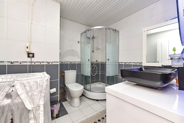 Квартира 2+1 для большой семьи в районе Тосмур 