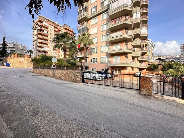 Квартира 2+1 для большой семьи в районе Тосмур 