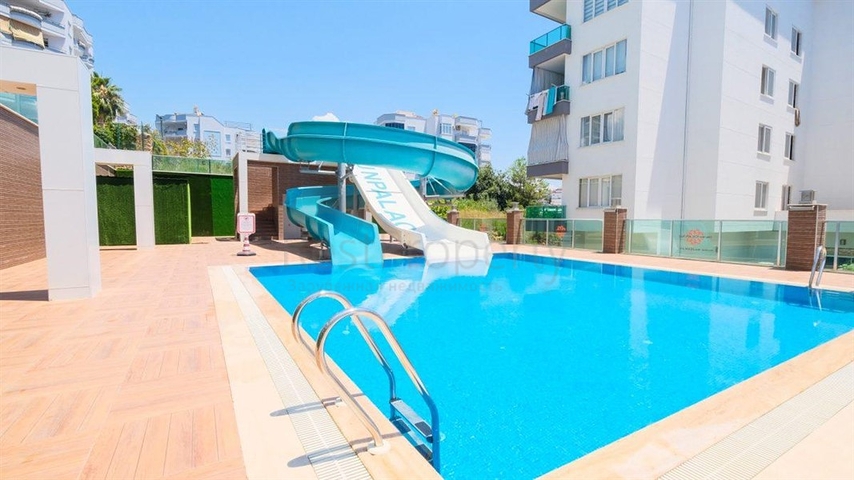 Просторная квартира планировкой 2+1 в пешей доступности до моря