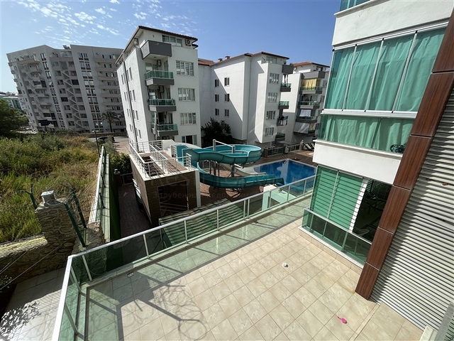 Просторная квартира планировкой 2+1 в пешей доступности до моря