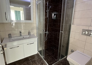 Просторная квартира планировкой 2+1 в пешей доступности до моря