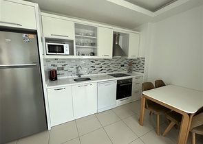 Просторная квартира планировкой 2+1 в пешей доступности до моря