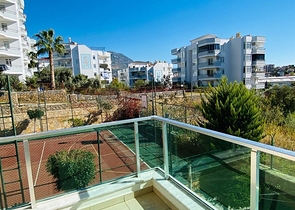 Просторная квартира планировкой 2+1 в пешей доступности до моря