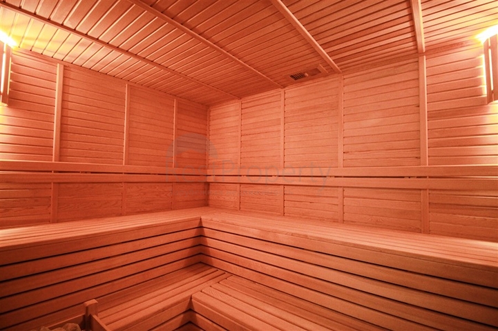 Большая квартира с шикарным видом на Средиземное море