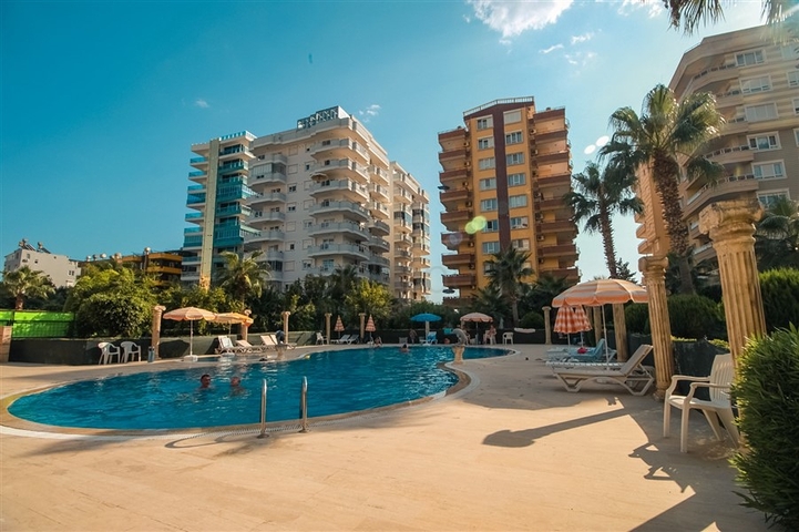 Большая квартира с шикарным видом на Средиземное море