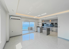 Большая квартира с шикарным видом на Средиземное море