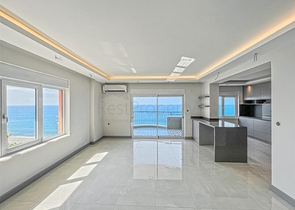 Большая квартира с шикарным видом на Средиземное море