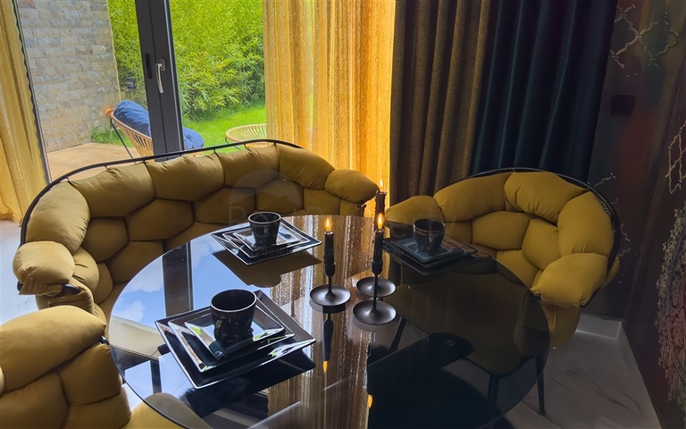 Садовый дуплекс 2+1 на первой береговой линии в Каргыджаке