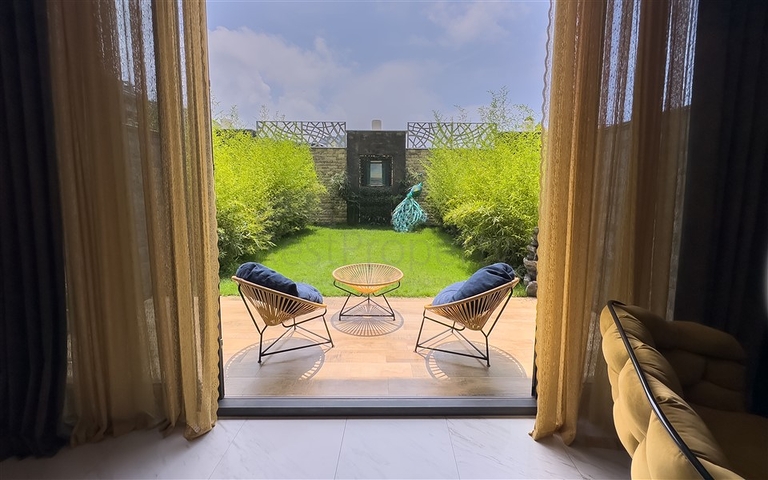 Садовый дуплекс 2+1 на первой береговой линии в Каргыджаке