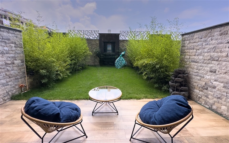 Садовый дуплекс 2+1 на первой береговой линии в Каргыджаке