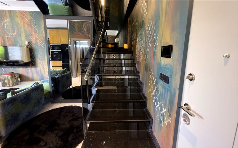 Садовый дуплекс 2+1 на первой береговой линии в Каргыджаке