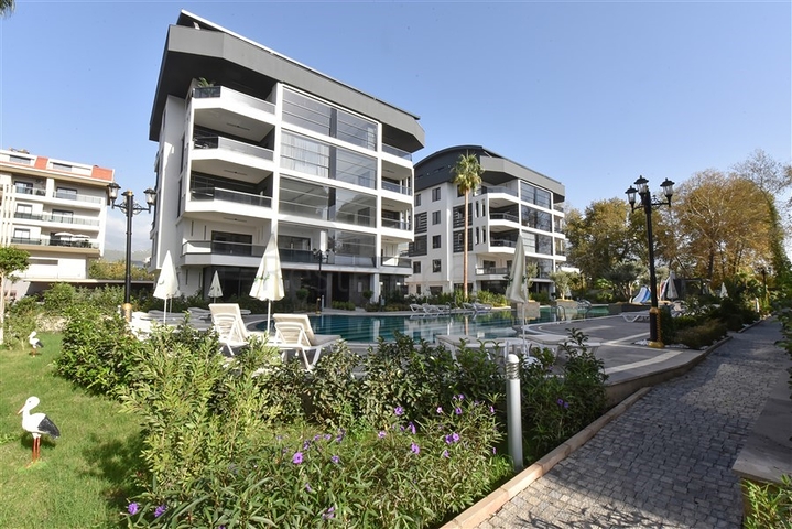 Просторный пентхаус 4+1 в районе Оба