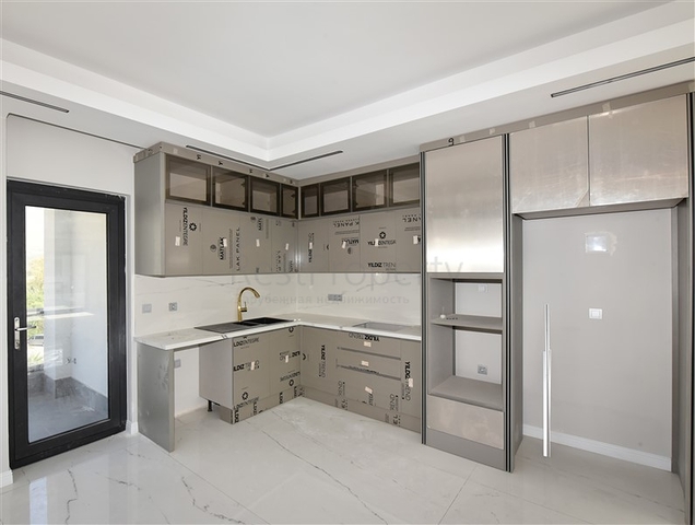 Большой пентхаус 4+1 в районе Оба