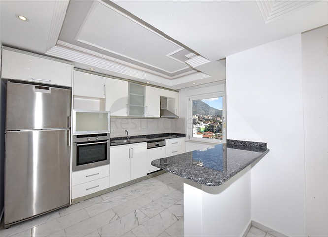 Квартира 2+1 на первой линии с фронтальным видом на море