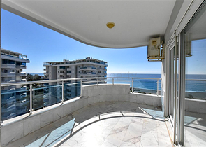 Квартира 2+1 на первой линии с фронтальным видом на море