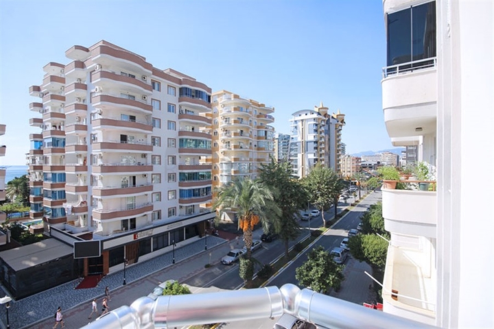 Меблированная квартира планировкой 2+1 в районе Махмутлар Меблированная квартира планировкой 2+1 в районе Махмутлар