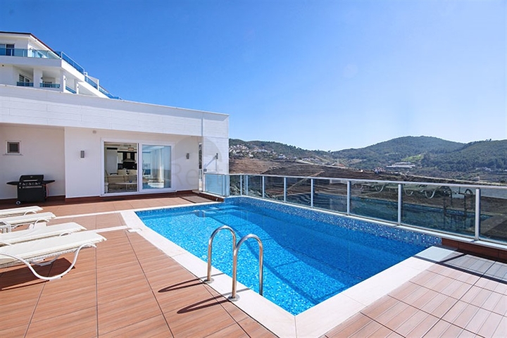 Вилла с собственным бассейном