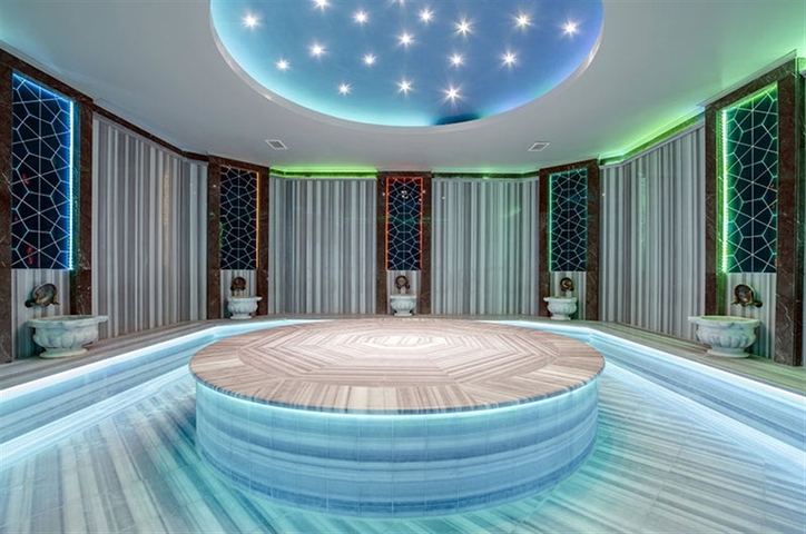 Вилла с собственным бассейном