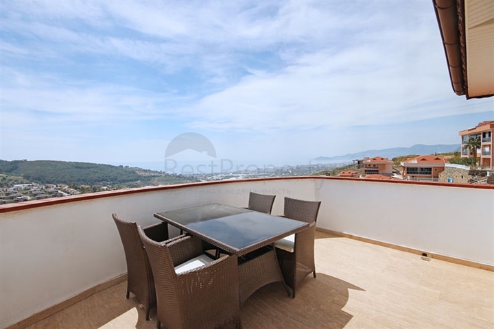 Вилла 4+1 с видом на море в районе Каргыджак