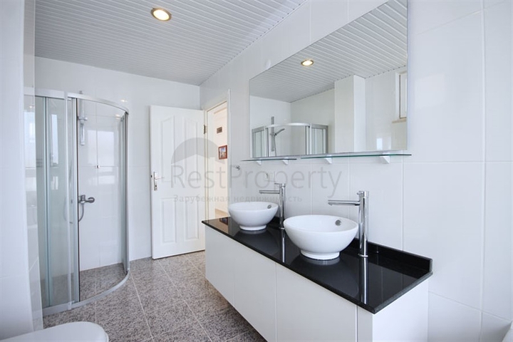 Вилла 4+1 с видом на море в районе Каргыджак