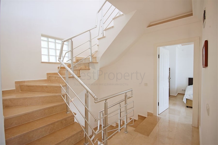 Вилла 4+1 с видом на море в районе Каргыджак