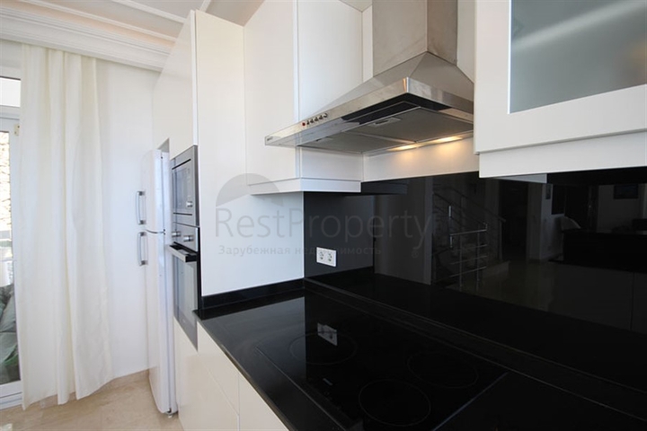 Вилла 4+1 с видом на море в районе Каргыджак