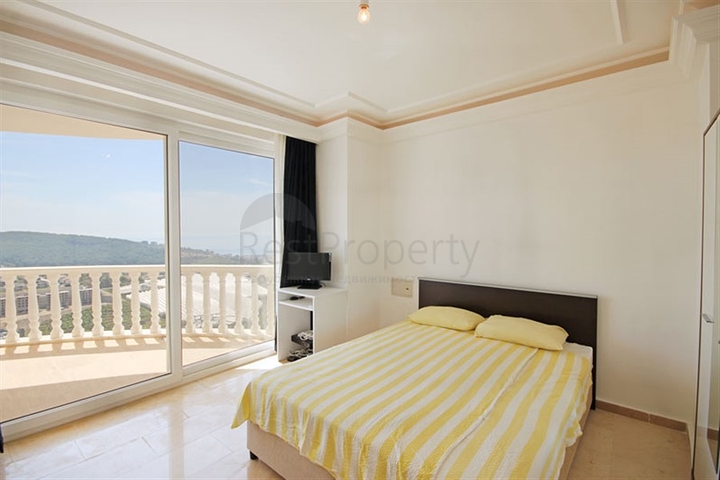 Вилла 4+1 с видом на море в районе Каргыджак