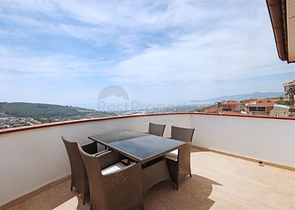 Вилла 4+1 с видом на море в районе Каргыджак