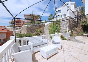 Вилла 4+1 с видом на море в районе Каргыджак