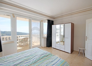 Вилла 4+1 с видом на море в районе Каргыджак