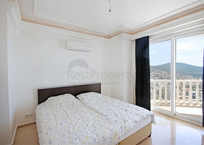 Вилла 4+1 с видом на море в районе Каргыджак