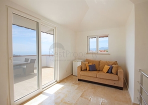 Вилла 4+1 с видом на море в районе Каргыджак