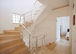 Вилла 4+1 с видом на море в районе Каргыджак