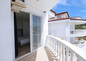 Вилла 4+1 с видом на море в районе Каргыджак