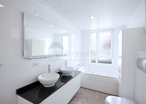 Вилла 4+1 с видом на море в районе Каргыджак