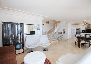 Вилла 4+1 с видом на море в районе Каргыджак