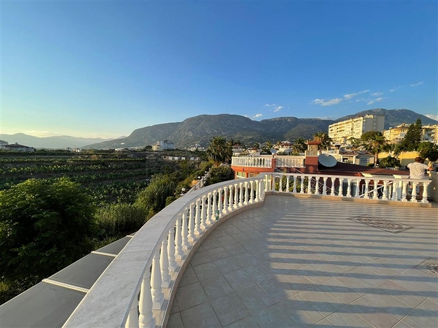 Вилла 2+1 с мебелью и техникой всего 900 м до Средиземного моря