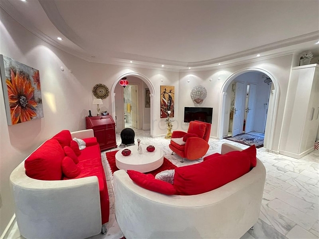 Вилла 2+1 с мебелью и техникой всего 900 м до Средиземного моря