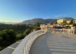 Вилла 2+1 с мебелью и техникой всего 900 м до Средиземного моря