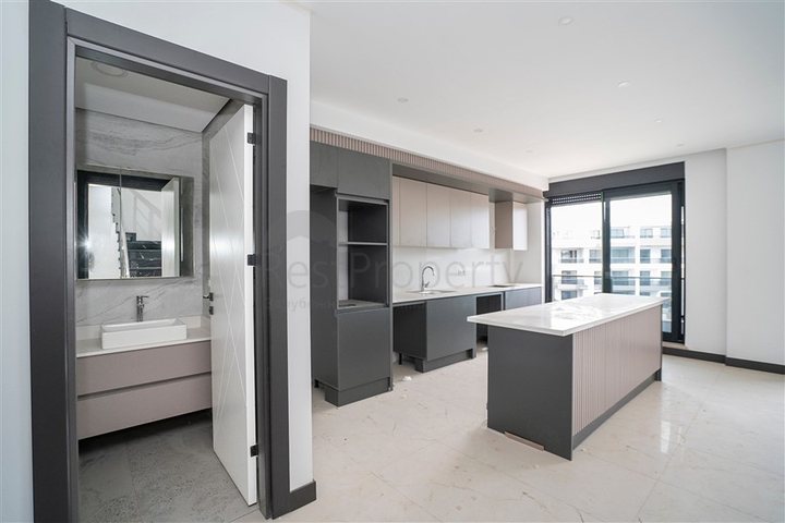 Новый пентхаус 2+1 в одном из лучших комплексов в районе Оба