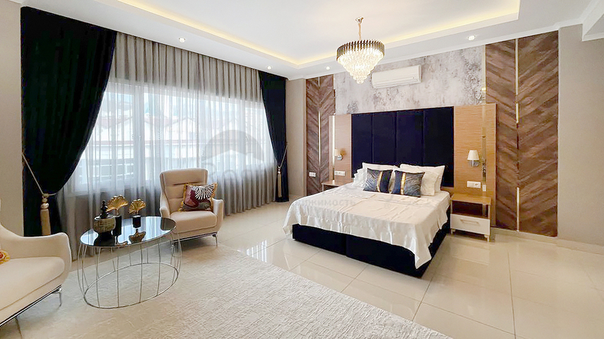 Просторный пентхаус 4+1 в популярном жилом комплексе в районе Джикджилли