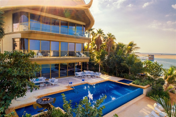 Шестиэтажный Дом с роскошной мебелью и бассейном в Дубай