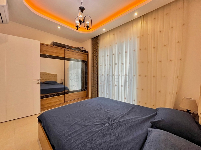 Квартира 1+1 в районе Махмутлар с мебелью и техникой. 