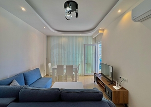 Квартира 1+1 в районе Махмутлар с мебелью и техникой. 