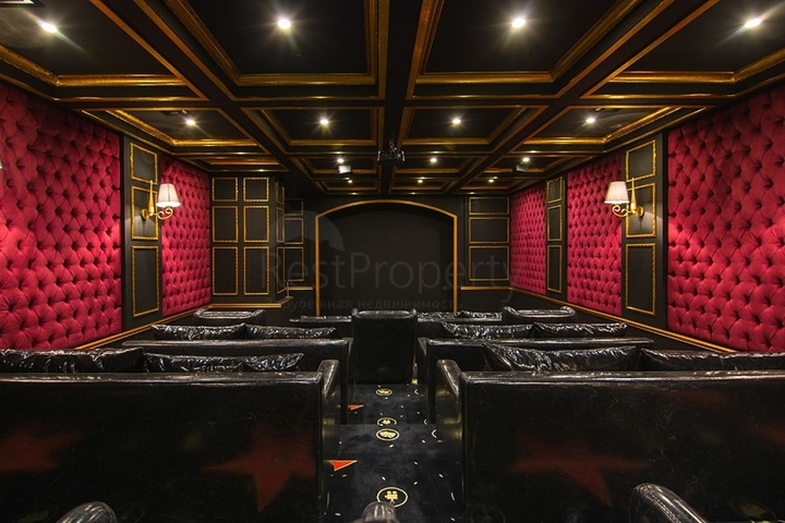 Четырехкомнатная квартира в шикарном комплексе класса люкс с видом на море.