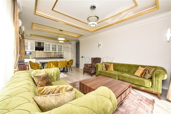 Четырехкомнатная квартира в шикарном комплексе класса люкс с видом на море.