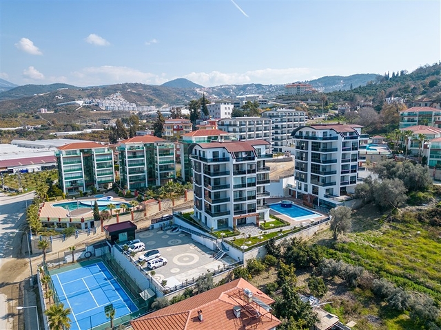 Меблированная трехкомнатная квартира в районе Каргыджак