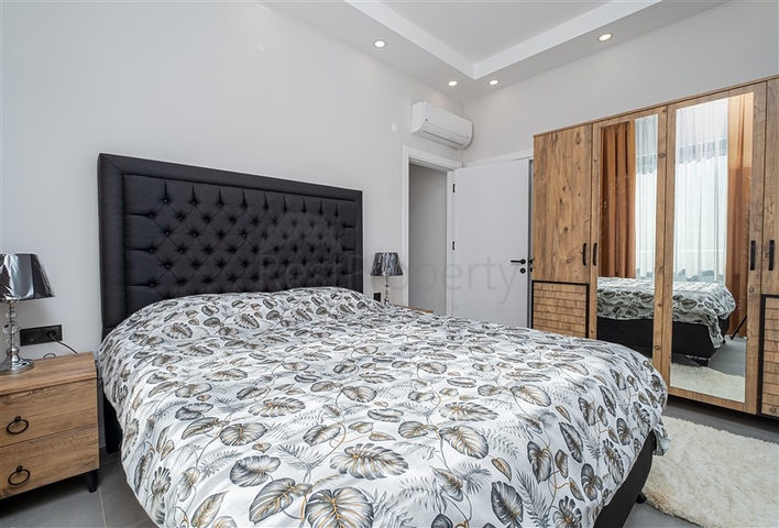 Меблированная трехкомнатная квартира в районе Каргыджак