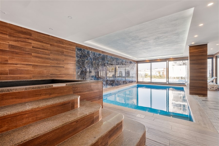 Меблированная трехкомнатная квартира в районе Каргыджак